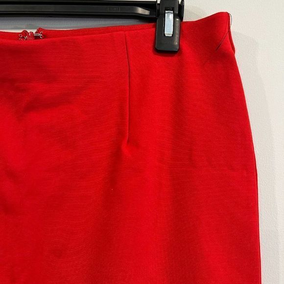 NWOT HALOGEN Red‎ Knee Length Pencil Skirt (M) - Picture 4 of 9